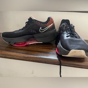 Nike tiger superrep 7.5 hiit training shoes like new!